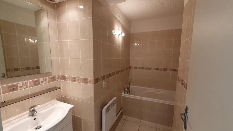 Appartement - 80 m² - 5 pièces