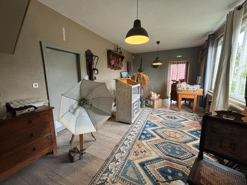 Local commercial - 163 m² - 8 pièces