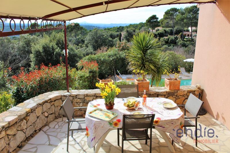 Maison - 239 m² - 10 pièces