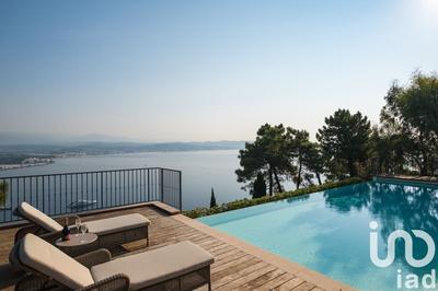 Maison - 175 m² - 9 pièces