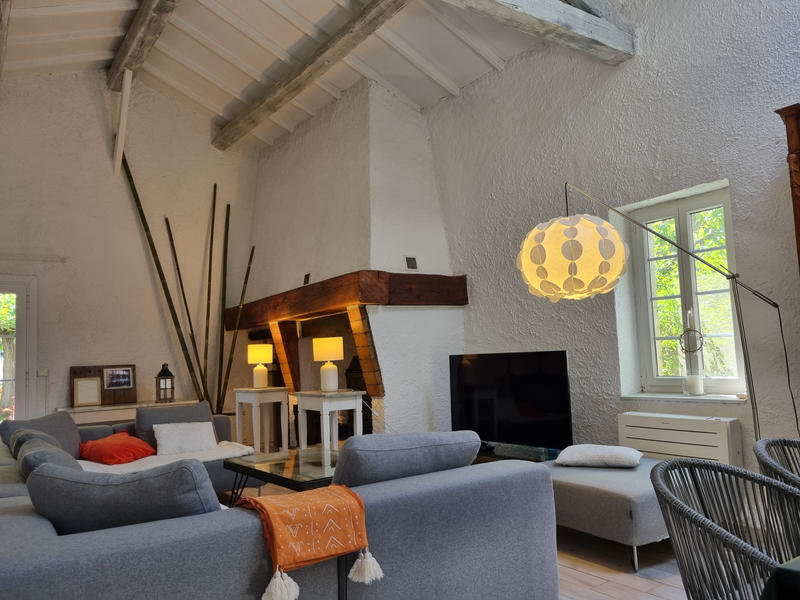 Propriété - 252 m² - 12 pièces