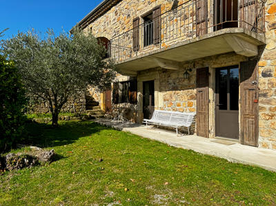 Maison - 240 m² - 10 pièces