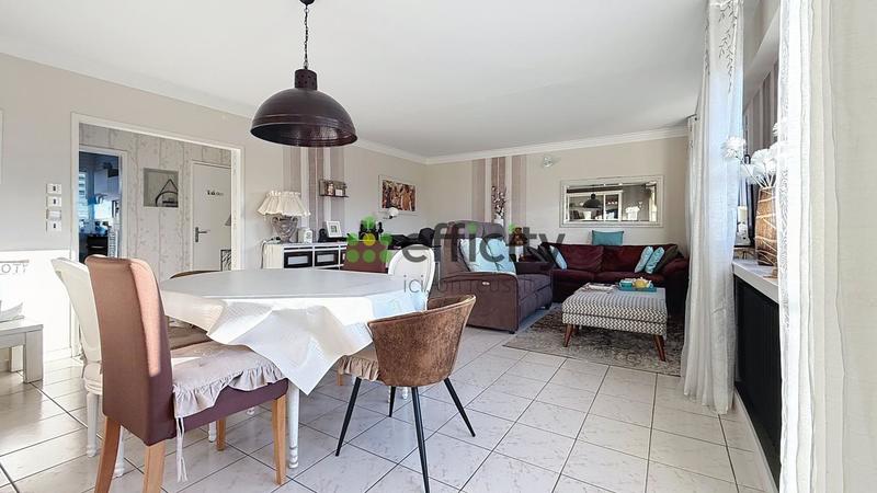 Appartement - 82 m² - 4 pièces