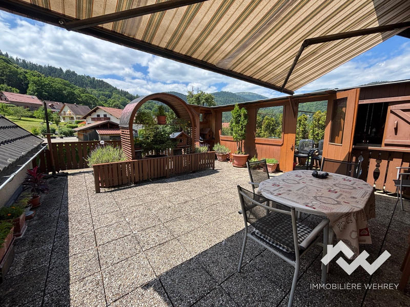 Maison - 270 m² - 8 pièces