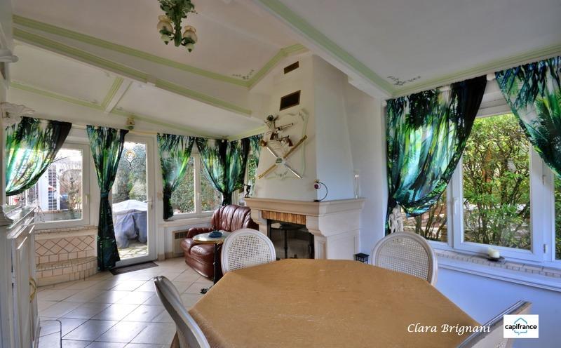 Maison de ville - 191 m² - 11 pièces