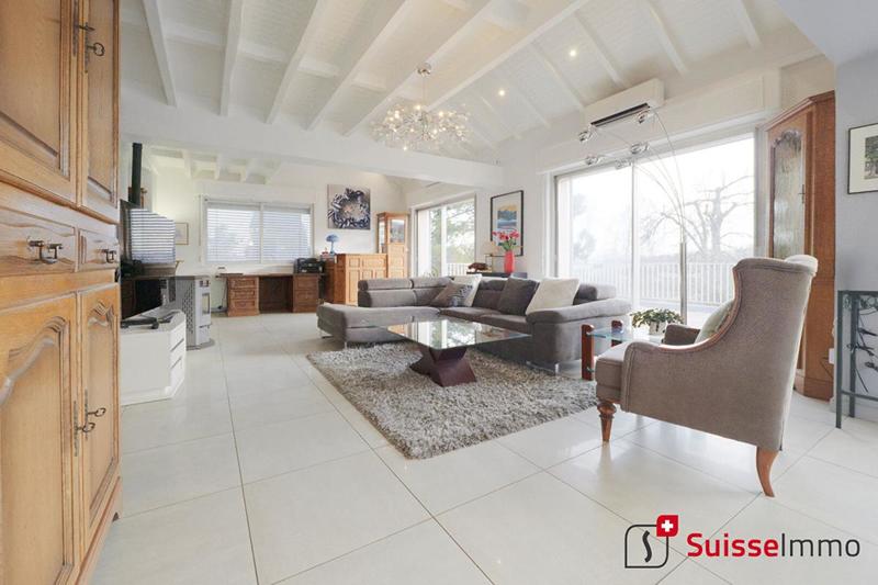 Maison - 231 m² - 7 pièces