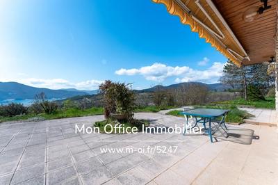 Maison - 200 m² - 6 pièces