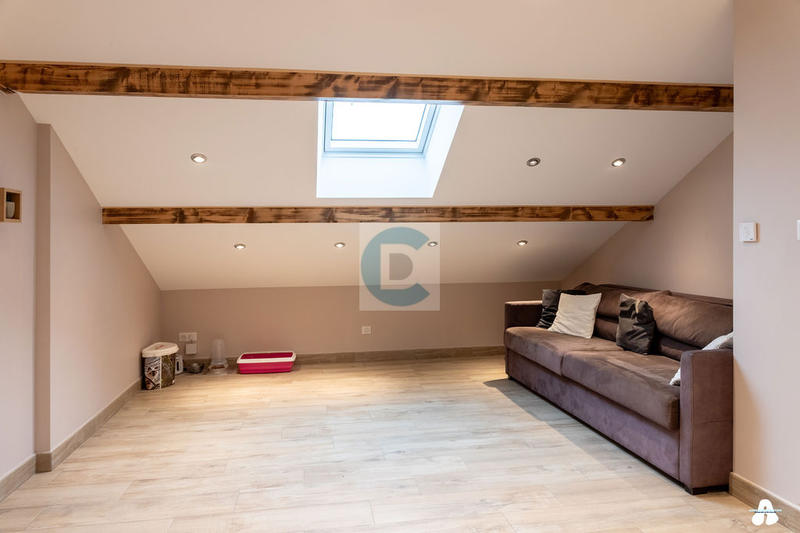 Maison - 144 m² - 8 pièces