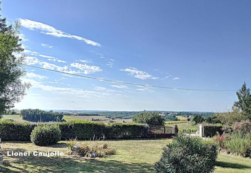 Propriété - 295 m² - 8 pièces