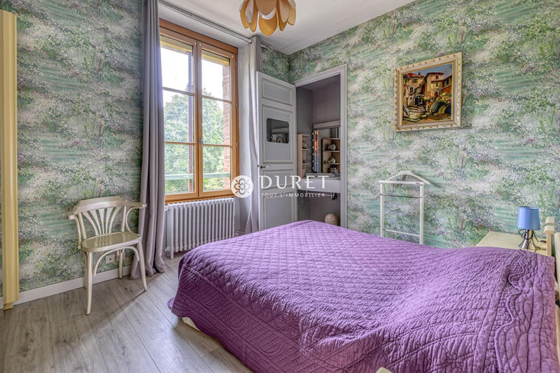 Maison - 214 m² - 10 pièces