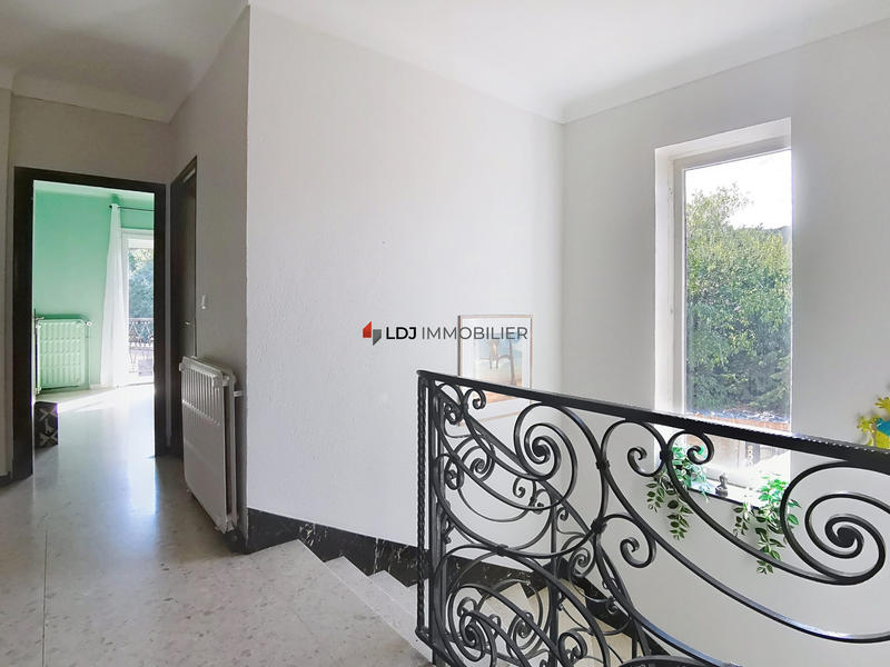 Maison - 157 m² - 6 pièces