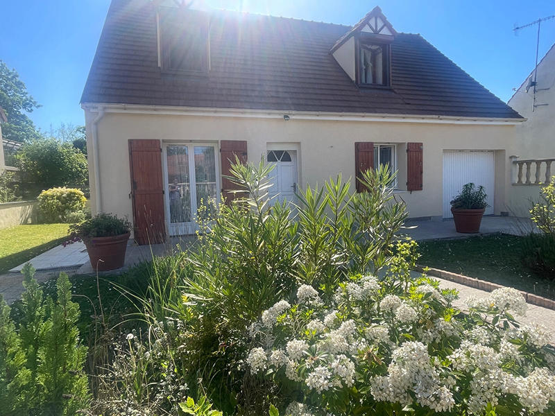 Maison - 138 m² - 5 pièces