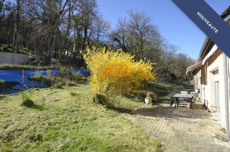 Maison - 258 m² - 8 pièces