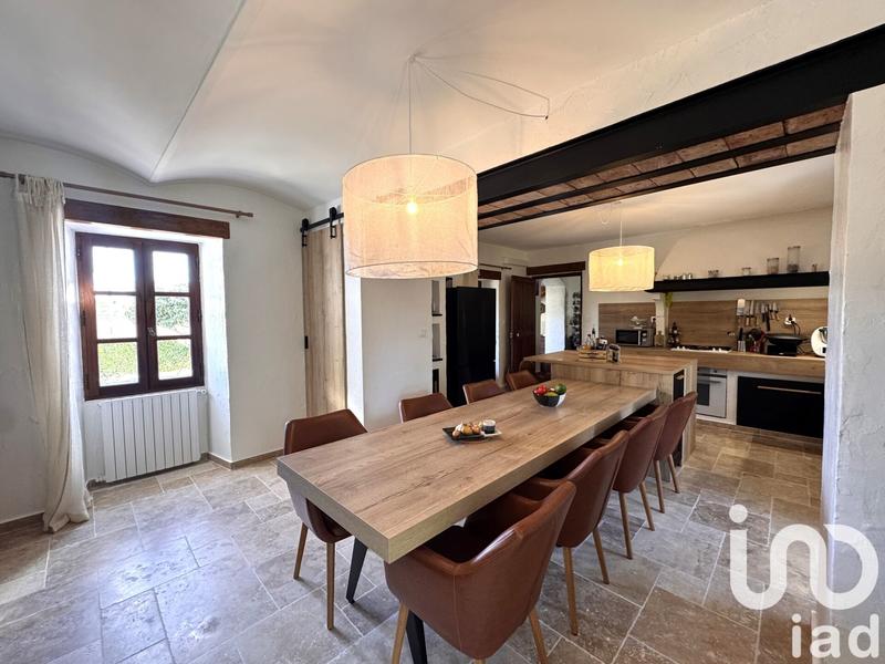 Maison - 340 m² - 12 pièces