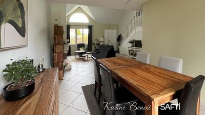 Maison - 171 m² - 7 pièces