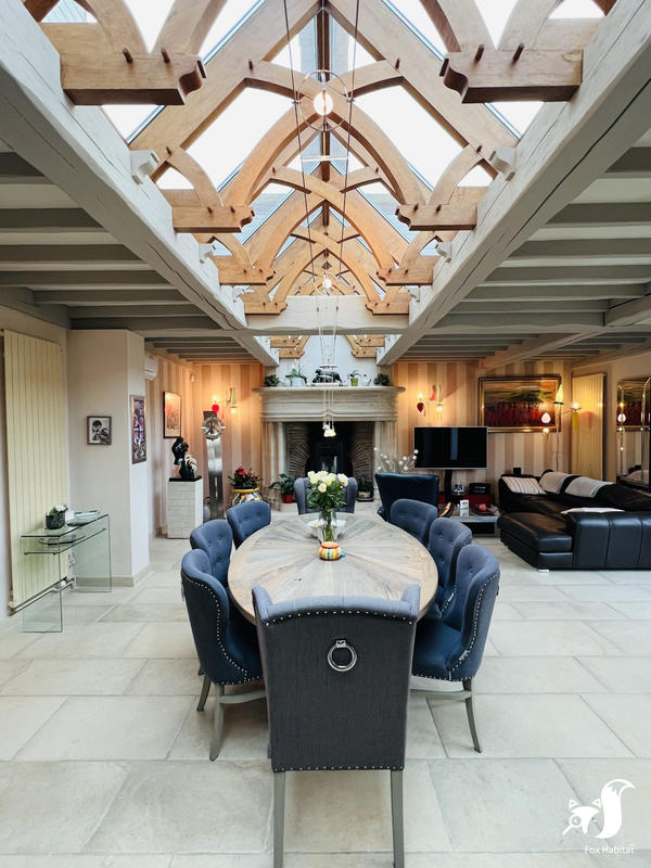 Maison - 249 m² - 9 pièces