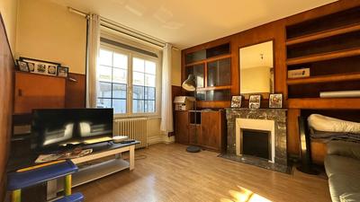 Maison - 330 m² - 10 pièces