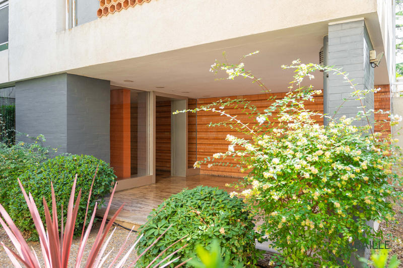 Appartement - 170 m² - 6 pièces