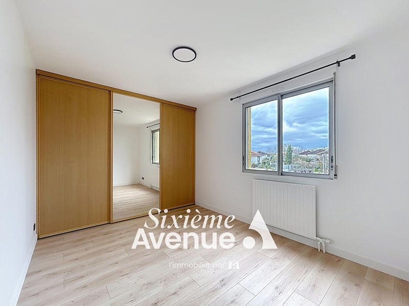 Appartement - 81 m² - 4 pièces