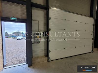 Local d'activité / Entrepôt - 105 m²