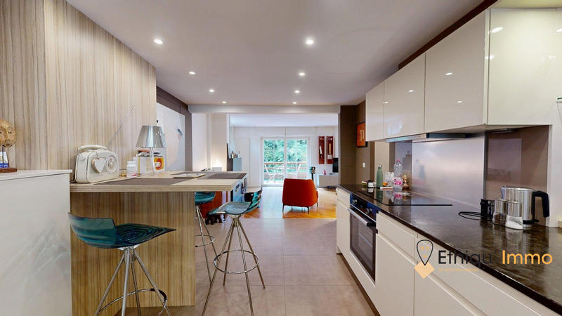 Maison - 171 m² - 5 pièces