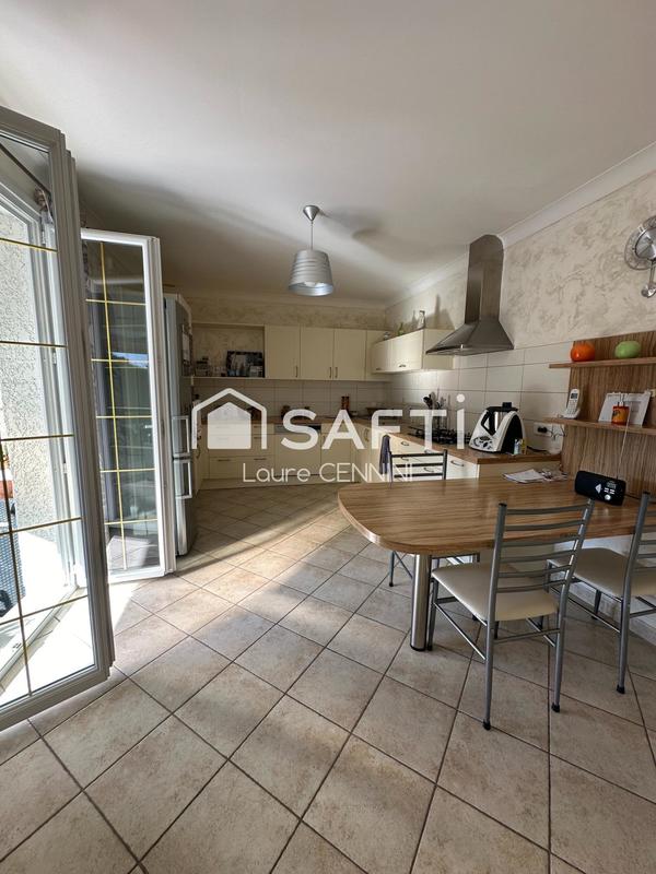 Maison - 92 m² - 5 pièces