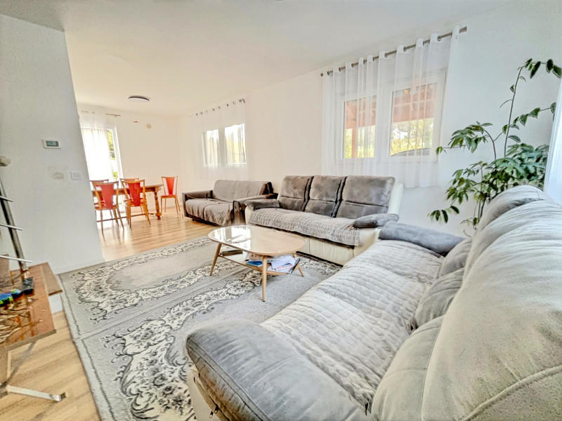 Maison - 120 m² - 5 pièces