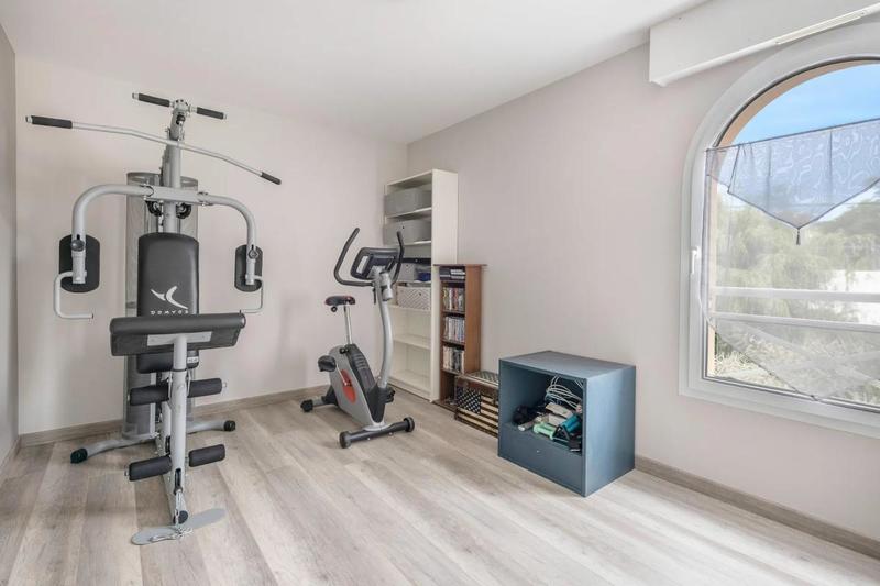 Villa - 233 m² - 12 pièces