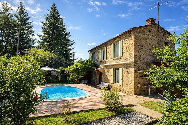 Maison - 99 m² - 5 pièces