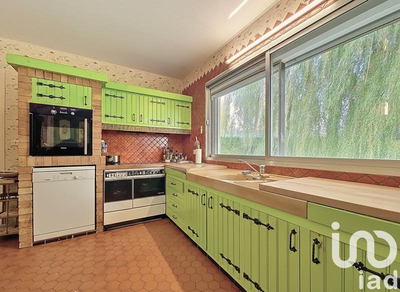 Maison - 225 m² - 8 pièces