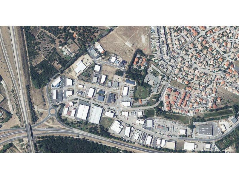 Local commercial - 110 m² - 2 pièces