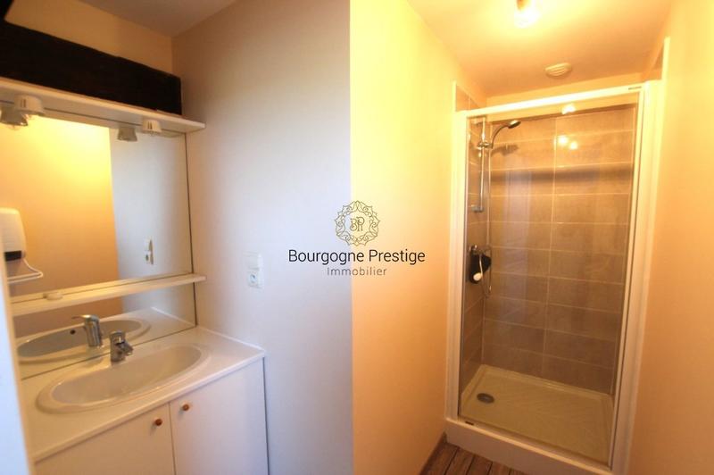 Propriété - 612 m² - 25 pièces