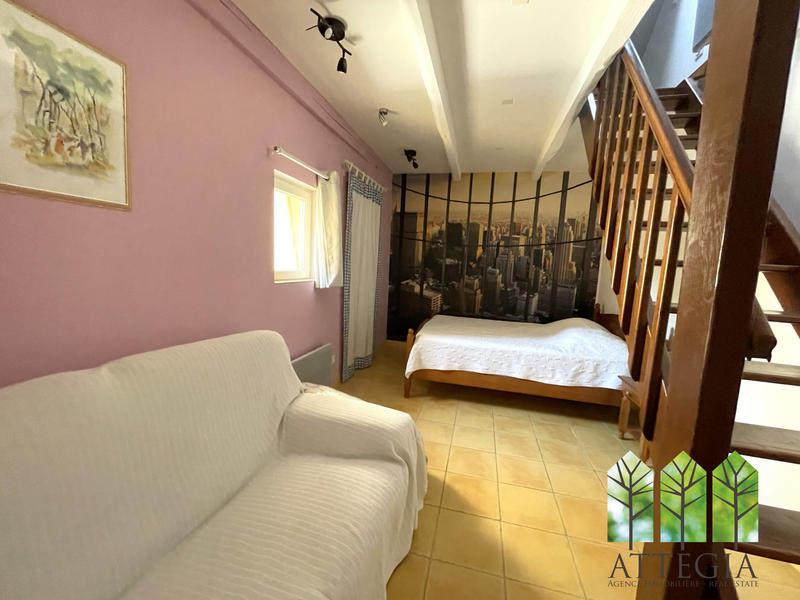 Maison - 180 m² - 5 pièces