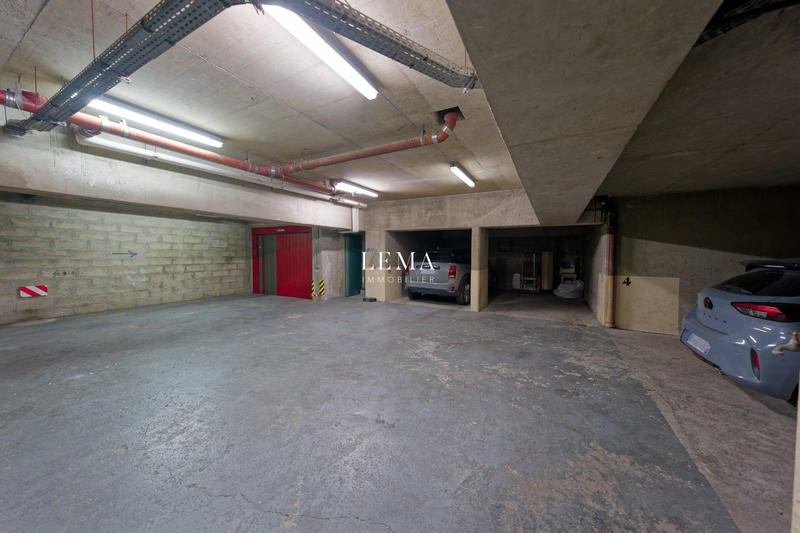 Parking / Garage - 15 m²