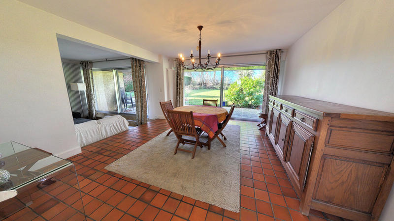 Maison - 178 m² - 9 pièces