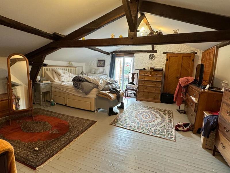 Maison - 280 m² - 7 pièces