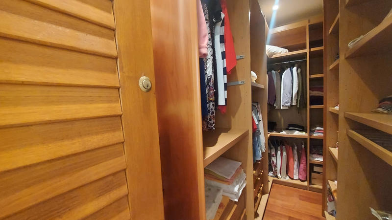 Villa - 285 m² - 6 pièces