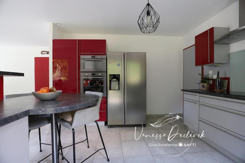 Maison - 180 m² - 7 pièces