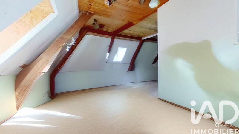 Maison - 224 m² - 7 pièces