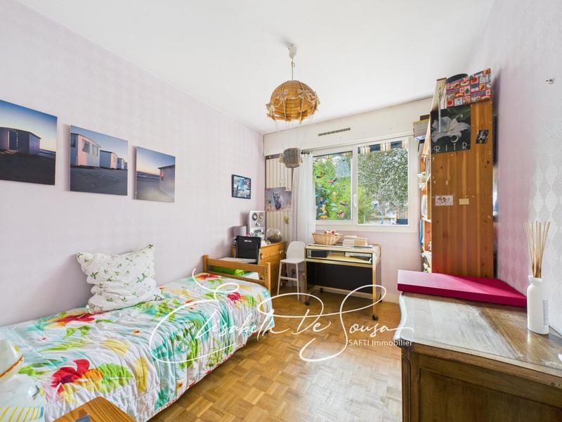 Maison - 267 m² - 7 pièces