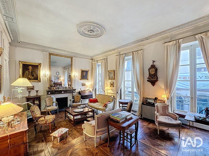 Bureau - 260 m² - 7 pièces