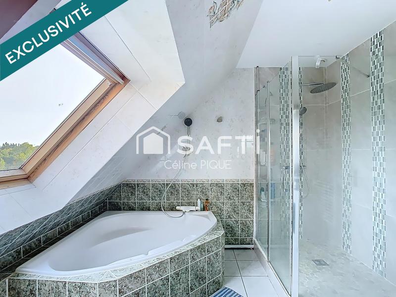 Maison - 255 m² - 9 pièces