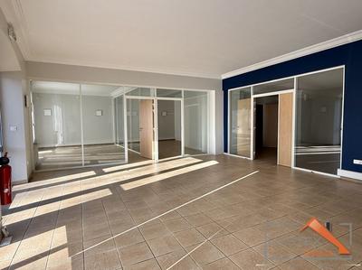 Local commercial - 249 m²