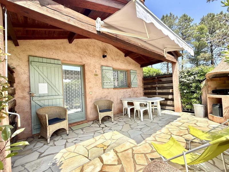 Villa - 185 m² - 15 pièces