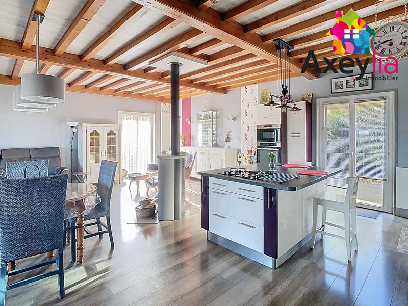 Maison - 159 m² - 7 pièces