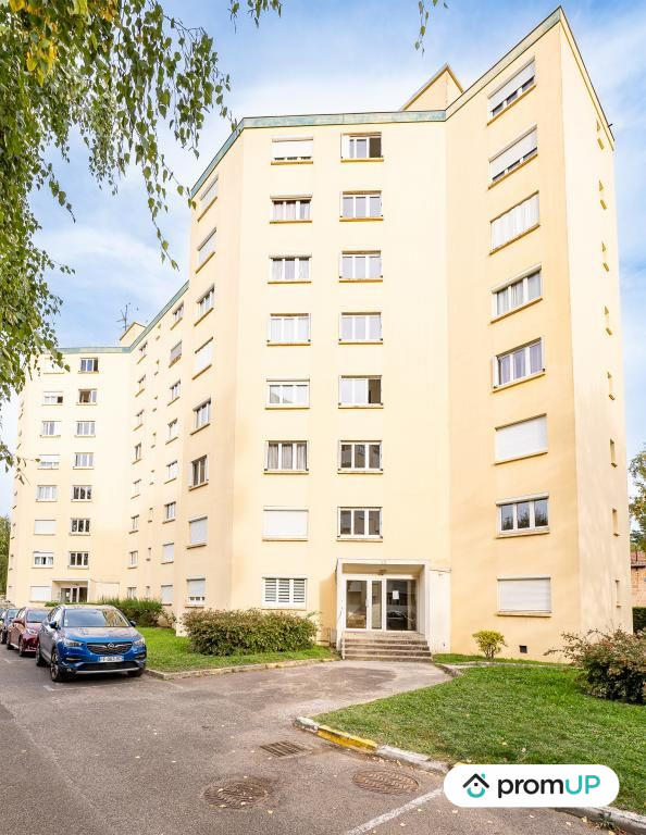 Appartement - 90 m² - 5 pièces