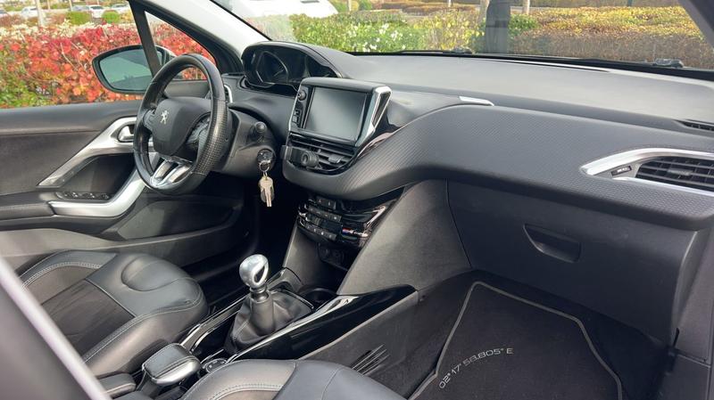 Peugeot 2008 1.6 BlueHDi 120 Crossway