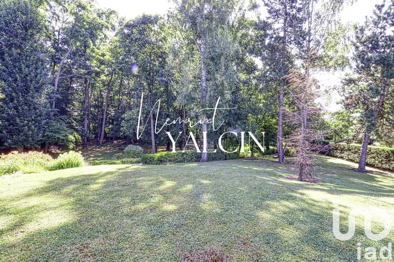 Maison - 233 m² - 8 pièces