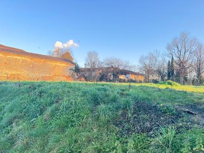 Terrain constructible - 871 m²