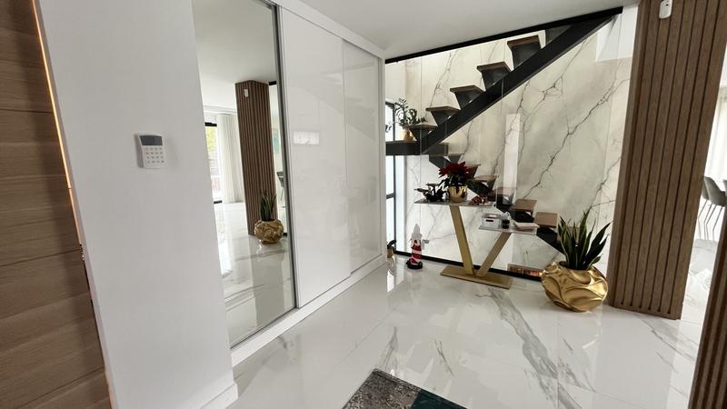 Villa - 210 m² - 8 pièces